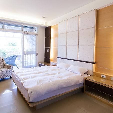 Eureka Bed & Breakfast Тайнан Екстериор снимка