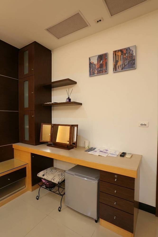 Eureka Bed & Breakfast Тайнан Екстериор снимка