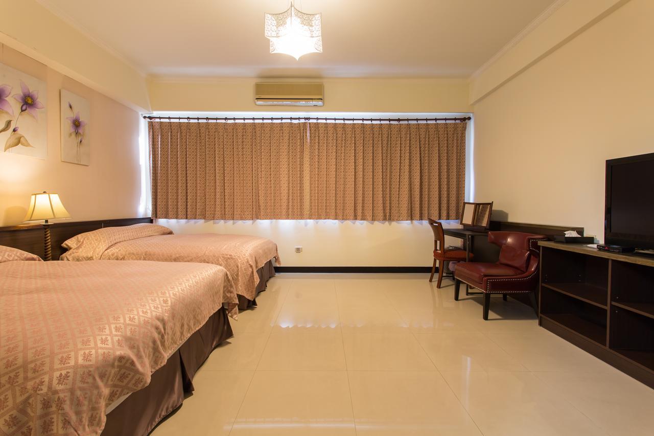 Eureka Bed & Breakfast Тайнан Екстериор снимка