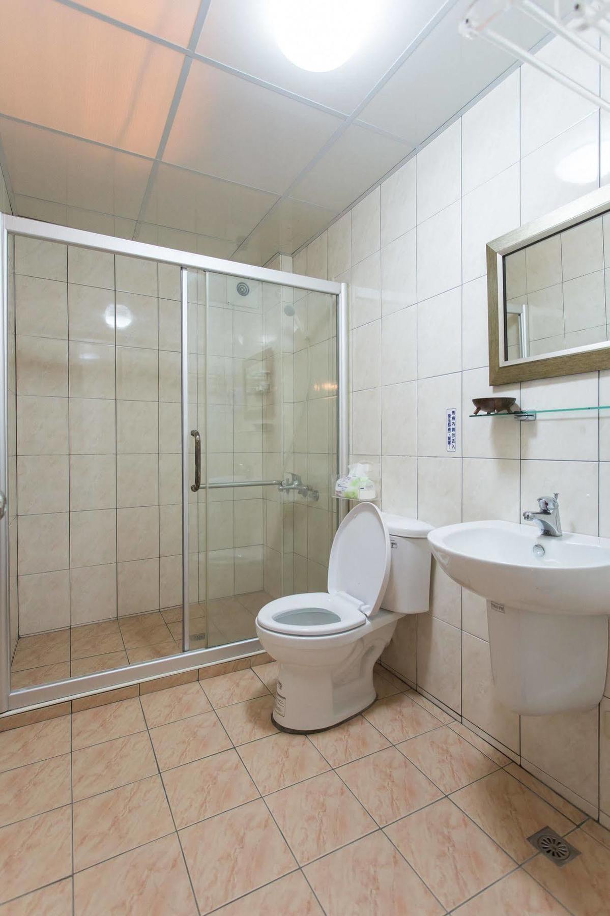 Eureka Bed & Breakfast Тайнан Екстериор снимка