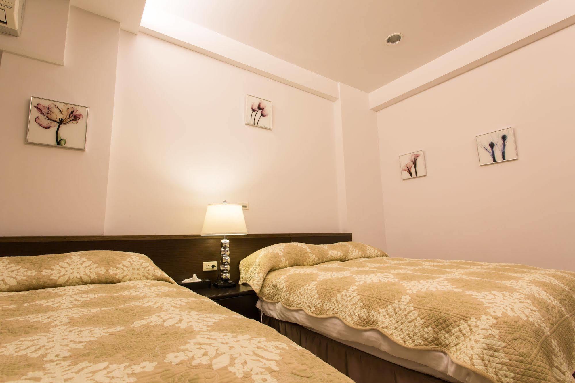 Eureka Bed & Breakfast Тайнан Екстериор снимка