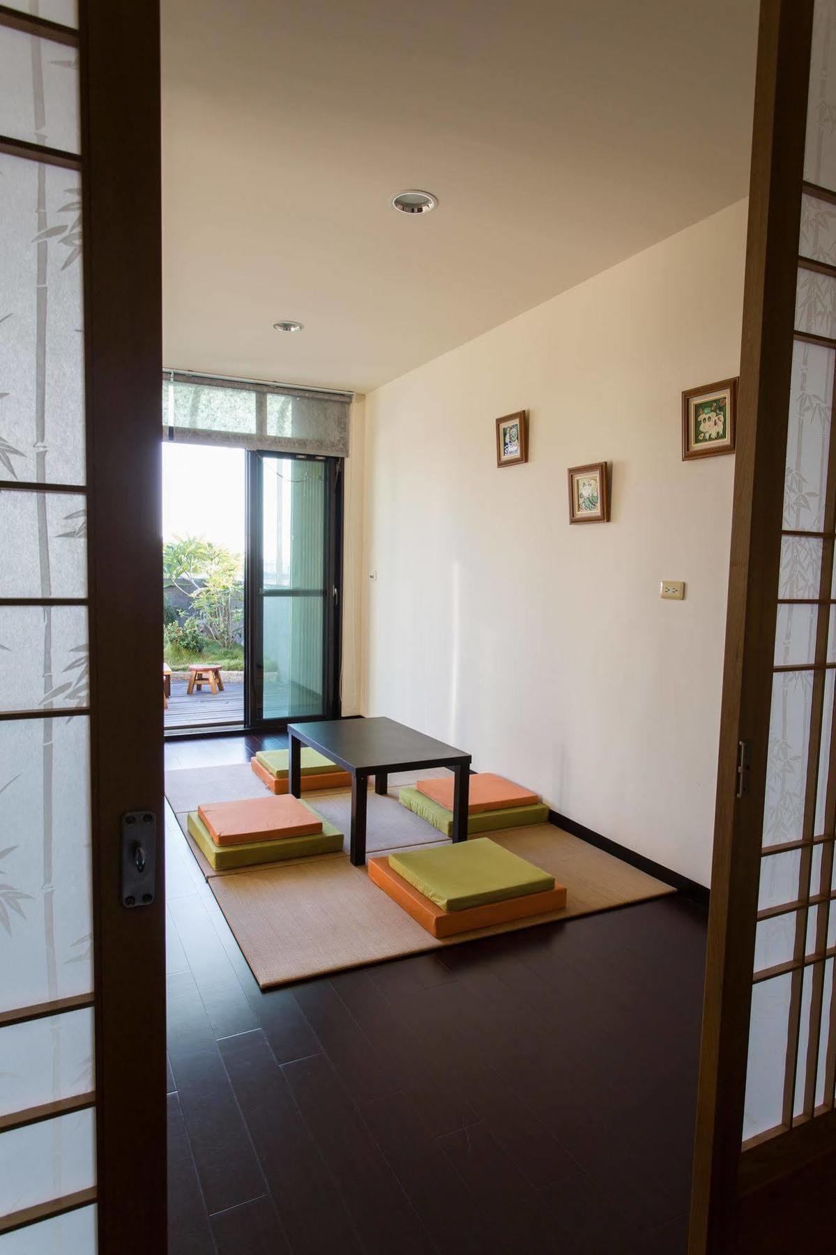 Eureka Bed & Breakfast Тайнан Екстериор снимка